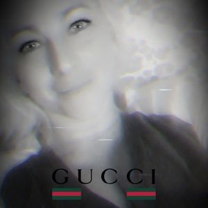 Meet your Posher, Karla